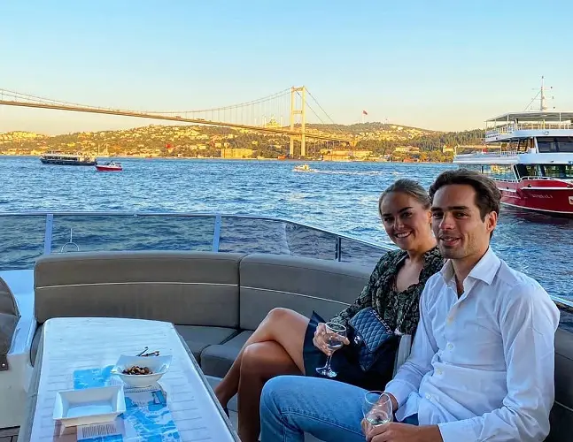 bosphorus cruise by private yacht
