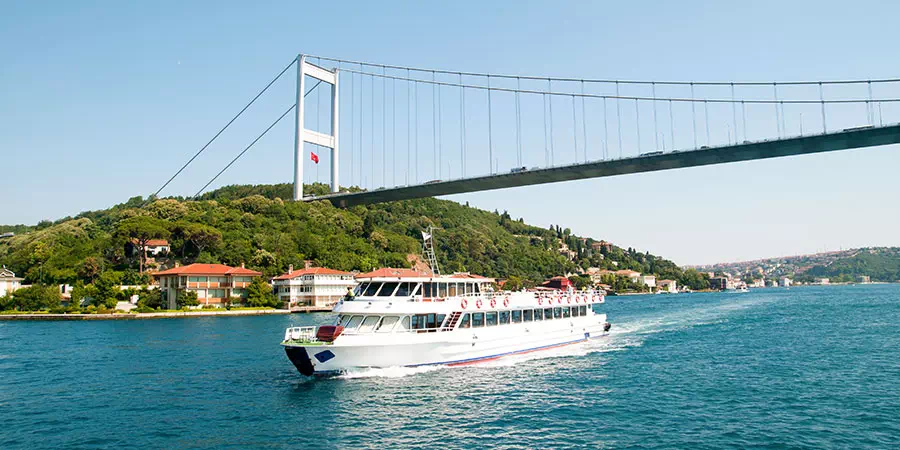 istanbul bosphorus cruise tour guide